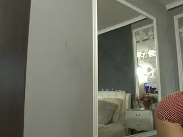 SnowsDark  live sex cam