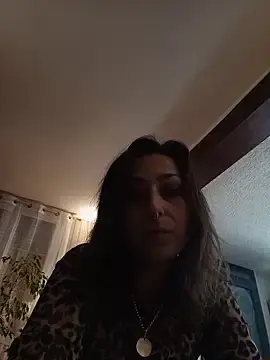 Dirty_darts  live sex cam