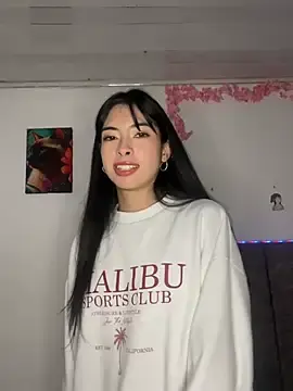 Junorise23  live sex cam