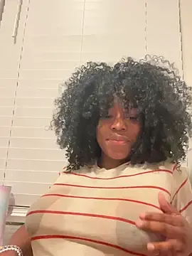 Saddielovee  live sex cam