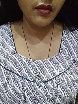 Spicysuhana  live sex cam