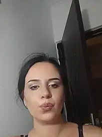 AdelinaJude  live sex cam