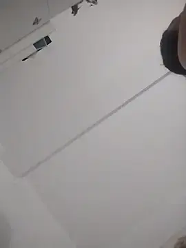 AdelinaJude  live sex cam