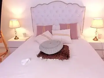 NaomiGrayy  live sex cam