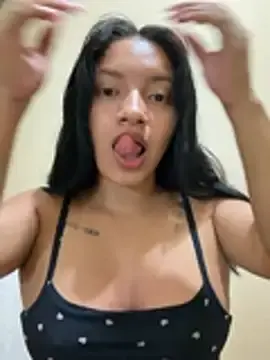 Paonarvaez  live sex cam