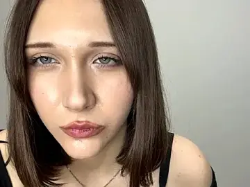 Kiravings  live sex cam