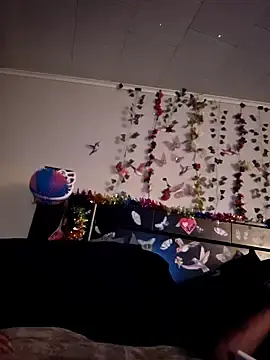 Bunzswee  live sex cam
