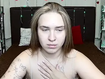 LauraHlot  live sex cam