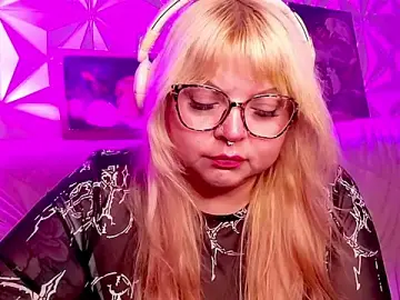 Satyn_doll  live sex cam