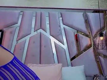 ThaliaCross  live sex cam