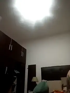 Elakkuplm90  live sex cam