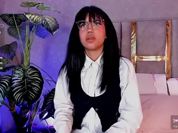 Karin_Ks  live sex cam