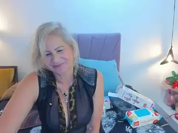 ScarletHoot_  live sex cam