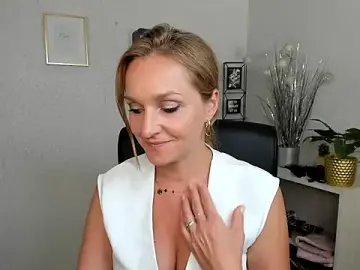 AliciaDesire  live sex cam