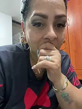 Atenea168  live sex cam