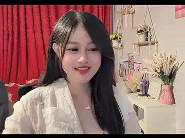 Bee-Cherry  live sex cam