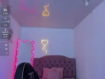 Chiara_tay  live sex cam