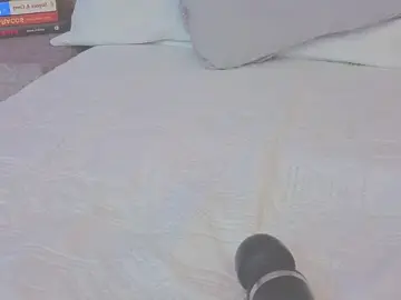 Esmeralda_Candy  live sex cam
