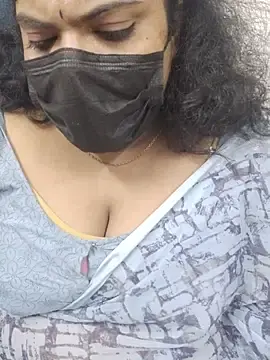 Floraa-Queen  live sex cam