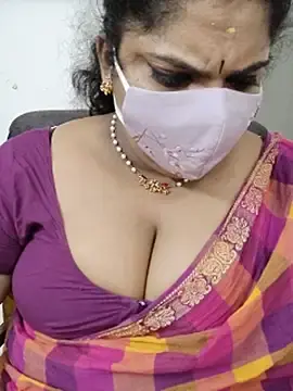 Floraa-Queen  live sex cam