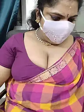Floraa-Queen  live sex cam