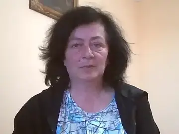 GypsiQueen2  live sex cam