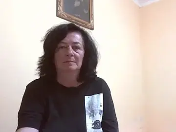 GypsiQueen2  live sex cam