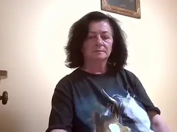 GypsiQueen2  live sex cam
