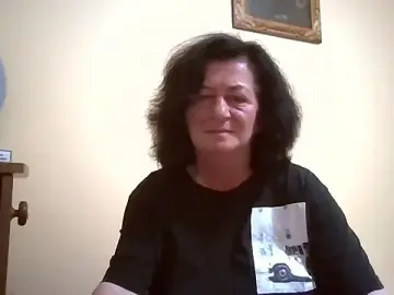 GypsiQueen2  live sex cam