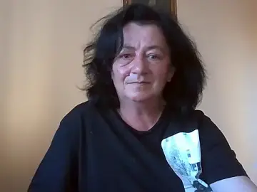 GypsiQueen2  live sex cam