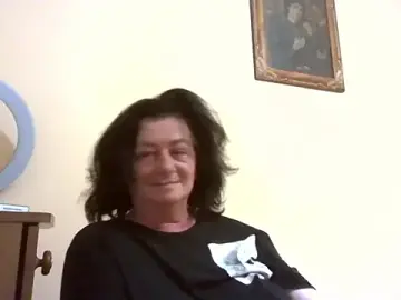 GypsiQueen2  live sex cam