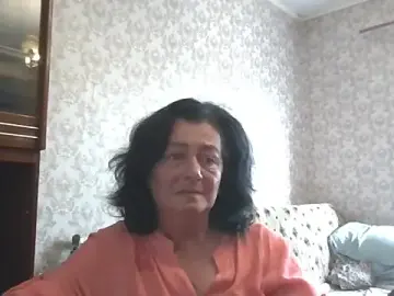 GypsiQueen2  live sex cam