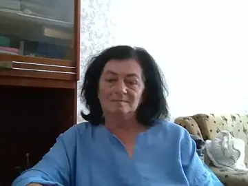 GypsiQueen2  live sex cam