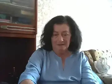 GypsiQueen2  live sex cam