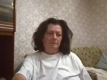 GypsiQueen2  live sex cam