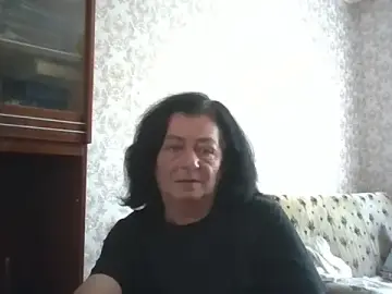 GypsiQueen2  live sex cam