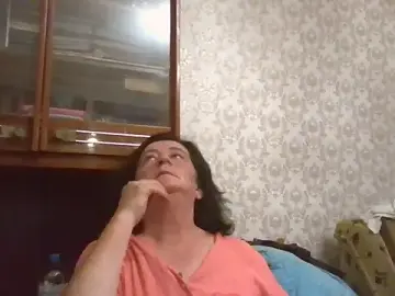 GypsiQueen2  live sex cam