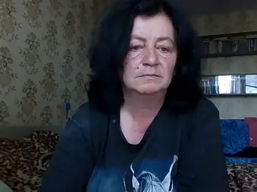GypsiQueen2  live sex cam