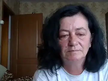 GypsiQueen2  live sex cam