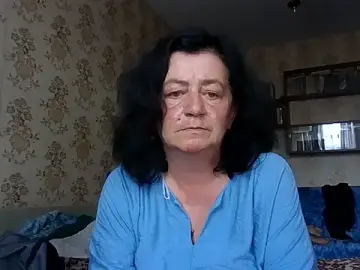 GypsiQueen2  live sex cam