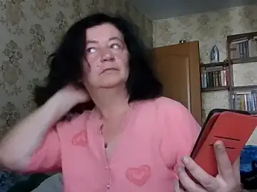GypsiQueen2  live sex cam