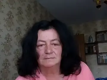 GypsiQueen2  live sex cam