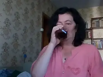 GypsiQueen2  live sex cam