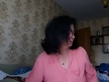 GypsiQueen2  live sex cam