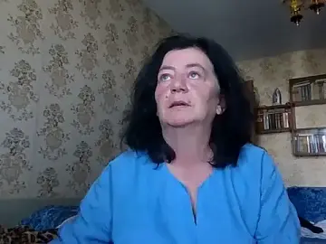 GypsiQueen2  live sex cam