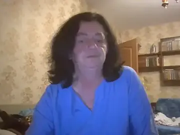 GypsiQueen2  live sex cam