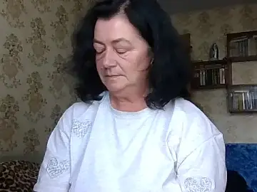 GypsiQueen2  live sex cam