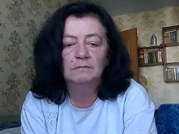 GypsiQueen2  live sex cam