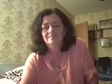GypsiQueen2  live sex cam