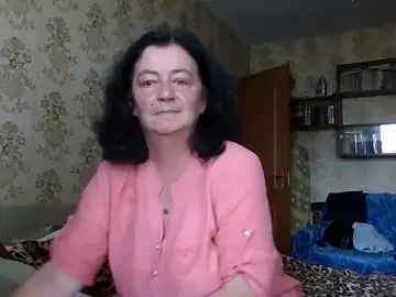 GypsiQueen2  live sex cam